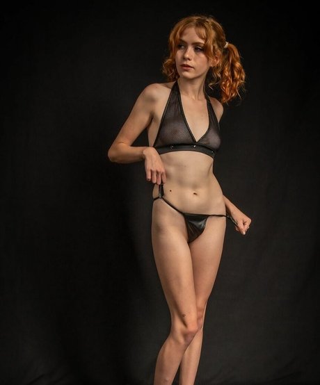 MoonLadyTay high quality model pic