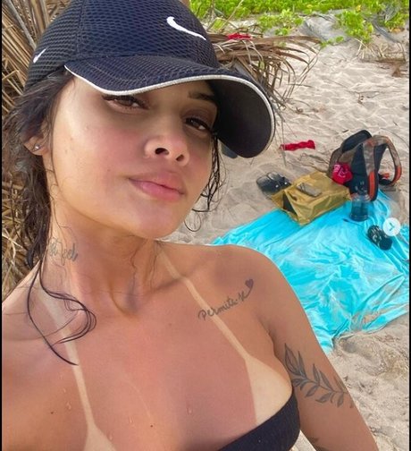 Annytainax pornstar nude pics