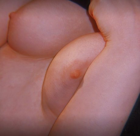 Id0lls pornstar naked photo