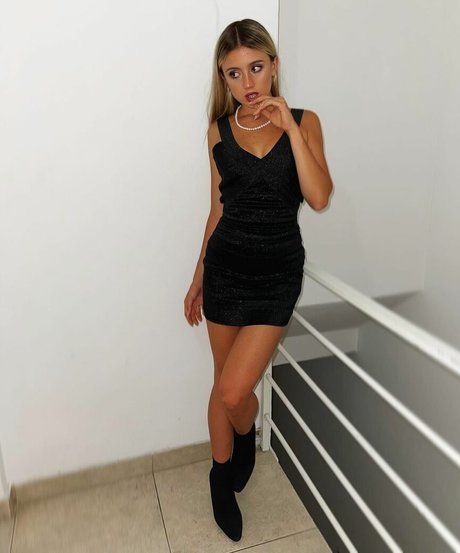 Morena Beltran model pretty images