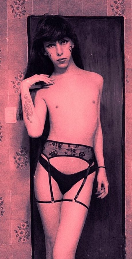 Canela Kaisa pornstar art galleries