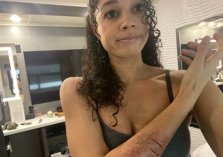 Alisha Wainwright hd model gallery