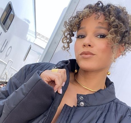 Alisha Wainwright star perfect picture