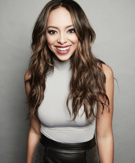 Amber Stevens West pornstar sexy pics