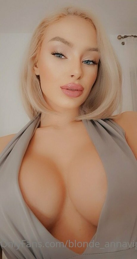 Anna Brown star nude gallery