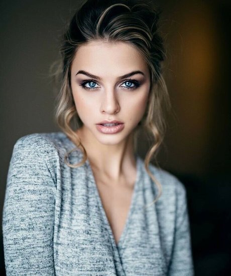 Marina Laswick perfect pornstar images