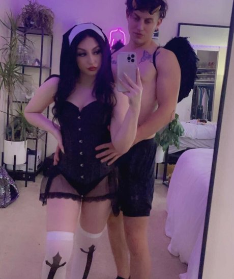 Santa Clarita Sluts model erotic archive