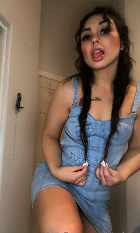 rissbby xxx model pic