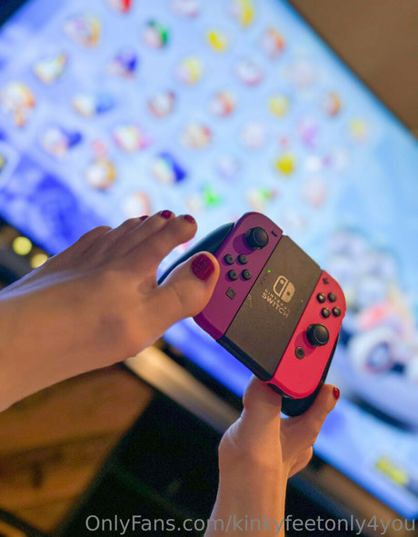 kinkyfeetonly4you hd model photos