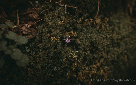 mysticwitch69 adult model images