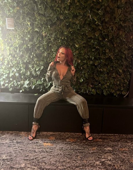 foxxy702 star pornographic photo