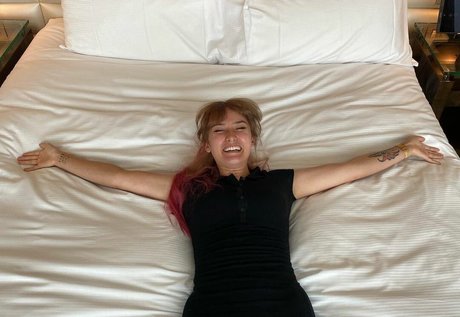 JenTCC pornstar pretty picture