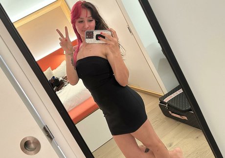 JenTCC hot model images