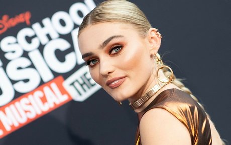 Meg Donnelly porn star pics
