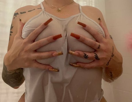 Camille Walker model nice image