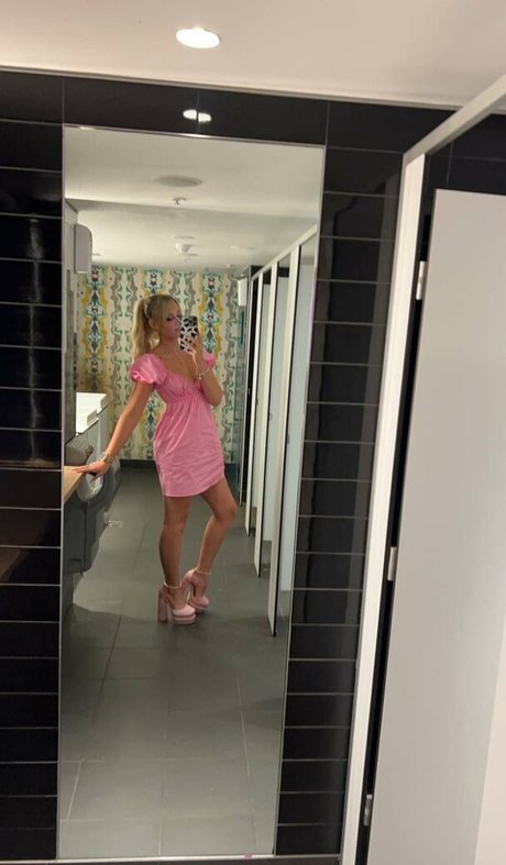 Rory Eliza model adult galleries