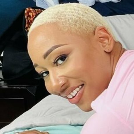 thickassdaphne high quality pornstar images