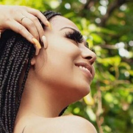 Kreamy Cakes model high quality images