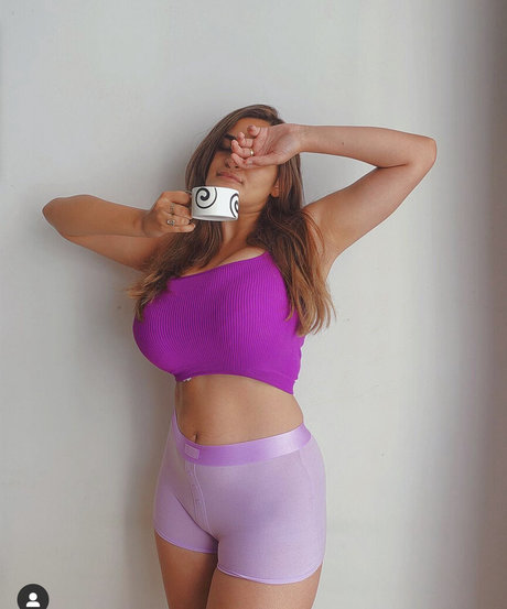 Sonali Malhotra star beautiful images