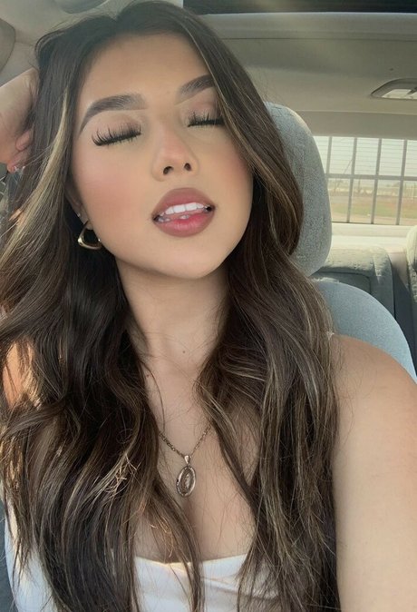 Gisselle Next Door star free gallery