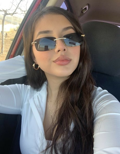 Gisselle Next Door model nice archive