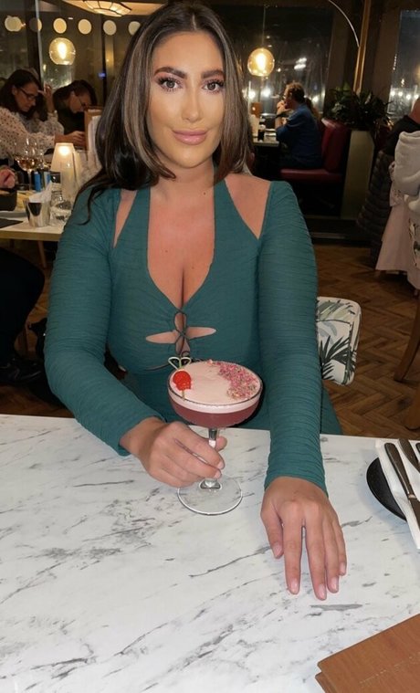 Kirstie V model xxx pics