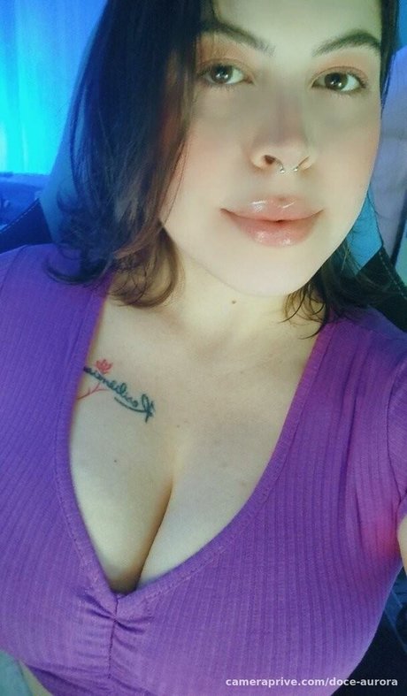 Doce Aurora nude model archive