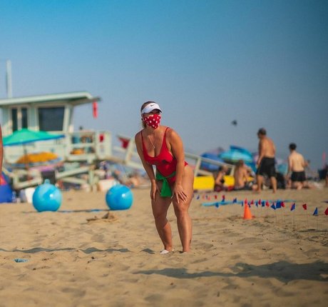 tayloredbyawats model porn galleries