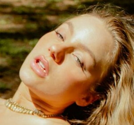 Magyn Kennedy pretty pornstar galleries