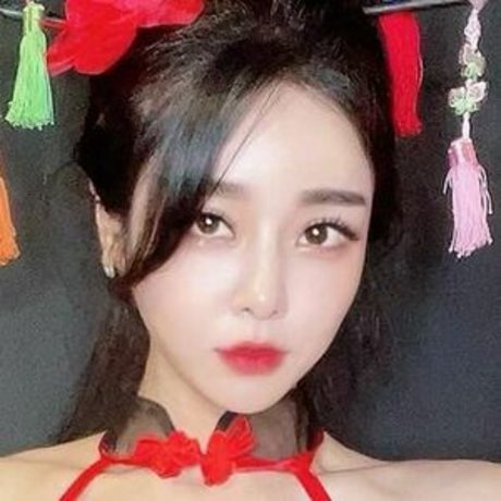 Shasa fly art actress picture