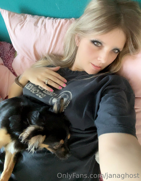 janaghost pornstar erotic image