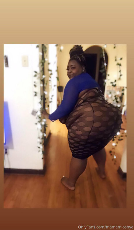 mamamioshye hot star picture