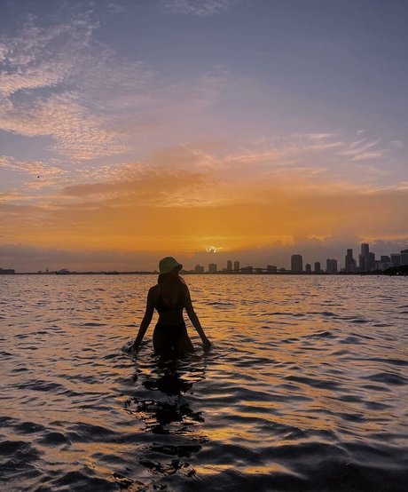 Leslie Sanchez sexy pornstar image