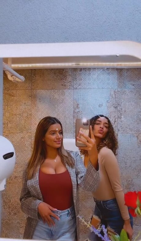 Leslie Sanchez hd pornstar gallery