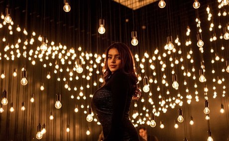 Leslie Sanchez model pretty image