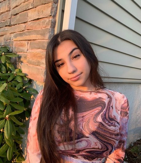 Emma P model art gallery