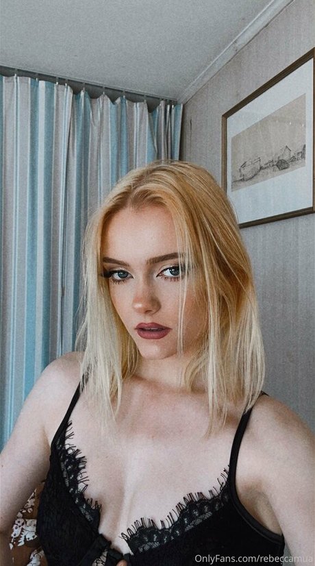 rebecccamua naked star gallery