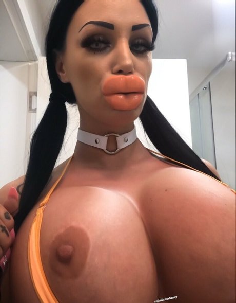 real siliconebunny pretty actress pic