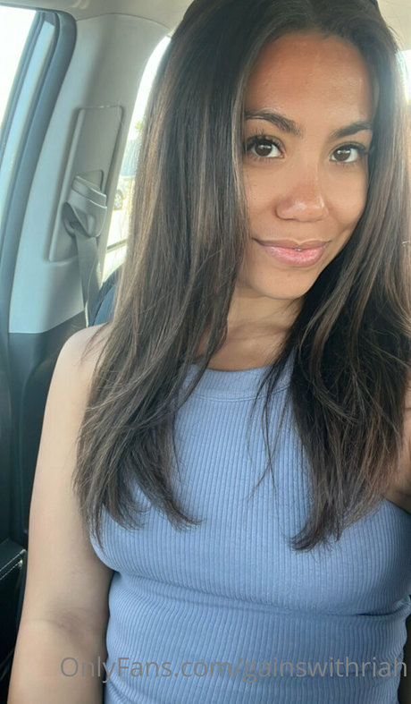 gainswithriah perfect actress pics