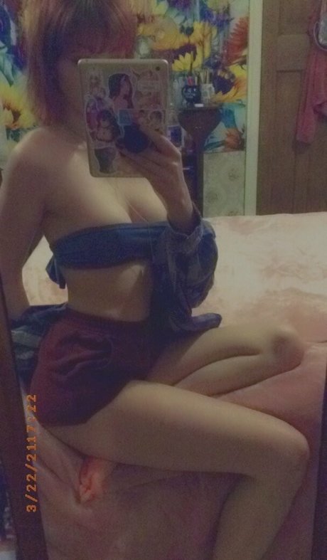 denriundies model adult pic