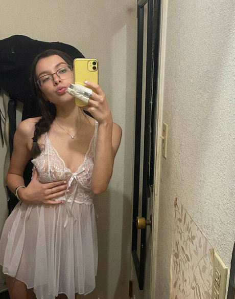 Sunflower ASMR porn star gallery