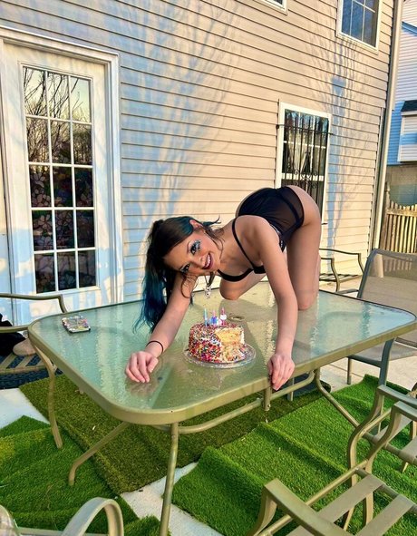 ittybittybarrrbie star pornographic photo