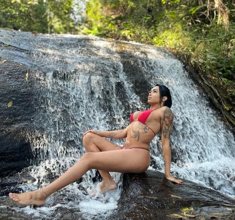 Emanuelle Amaral perfect star pics