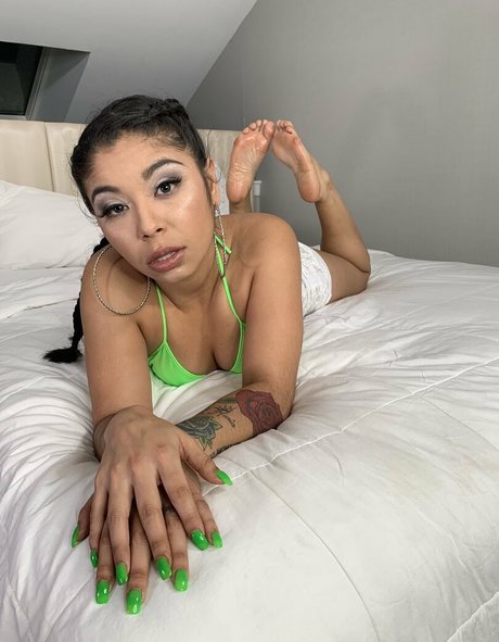 busty brunette onlyfans free gallery