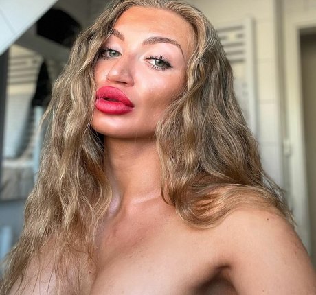 Enrica Ademi erotic model gallery