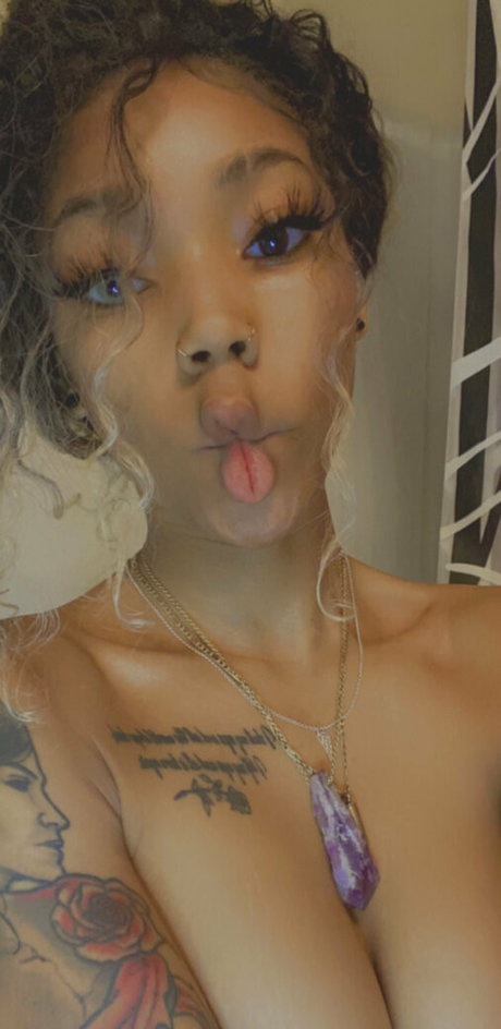 spoiledbrincess star picture