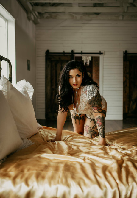 nattestid model sexy images