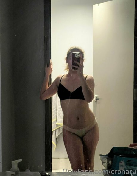 eroharu hot actress gallery