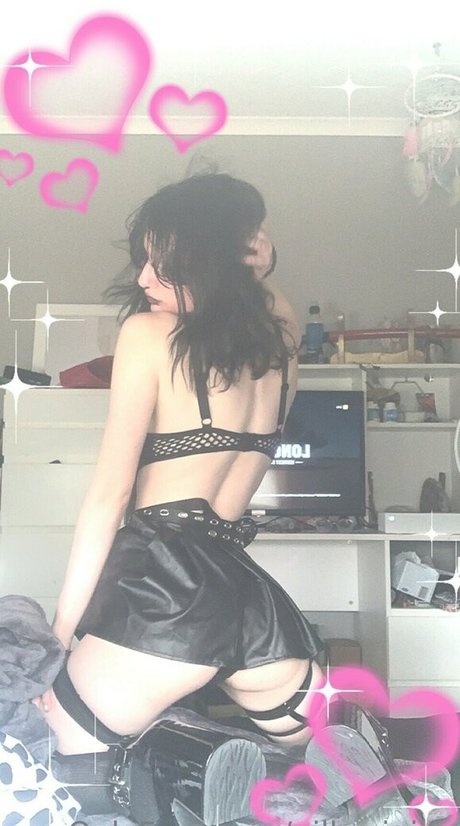 pillowjuice erotic actress archive