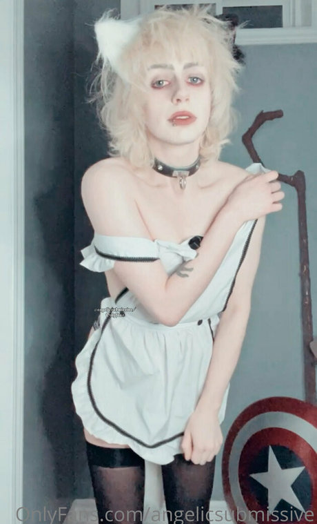 angelicsubmissive star nude photos